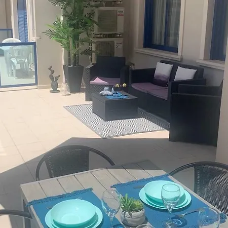 Hills Blue Apartment *